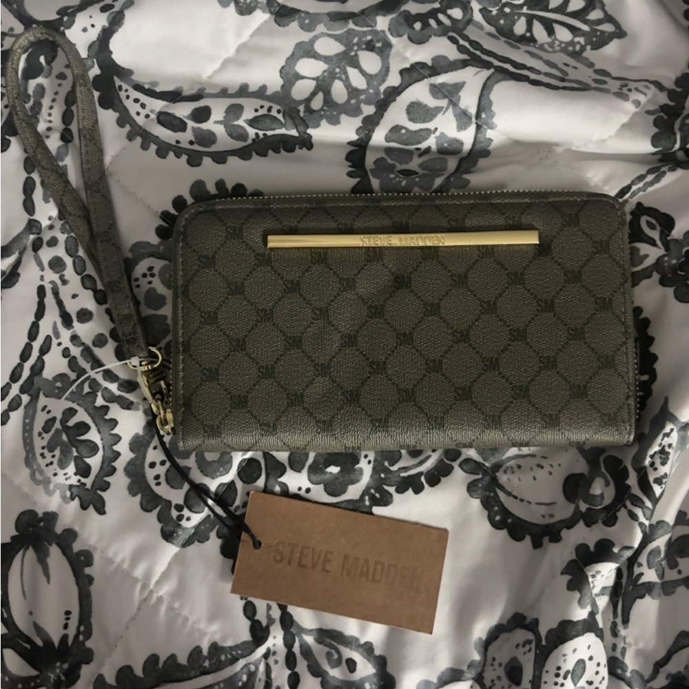 Steve Madden Wallet